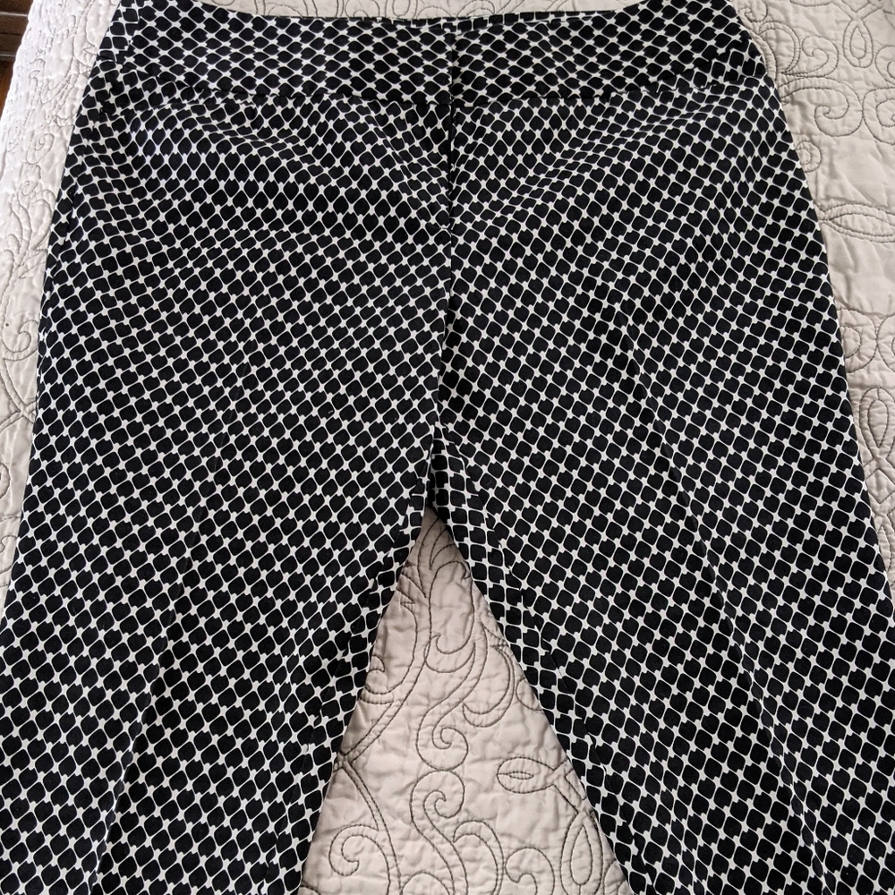Worthington Modern Fit Capris